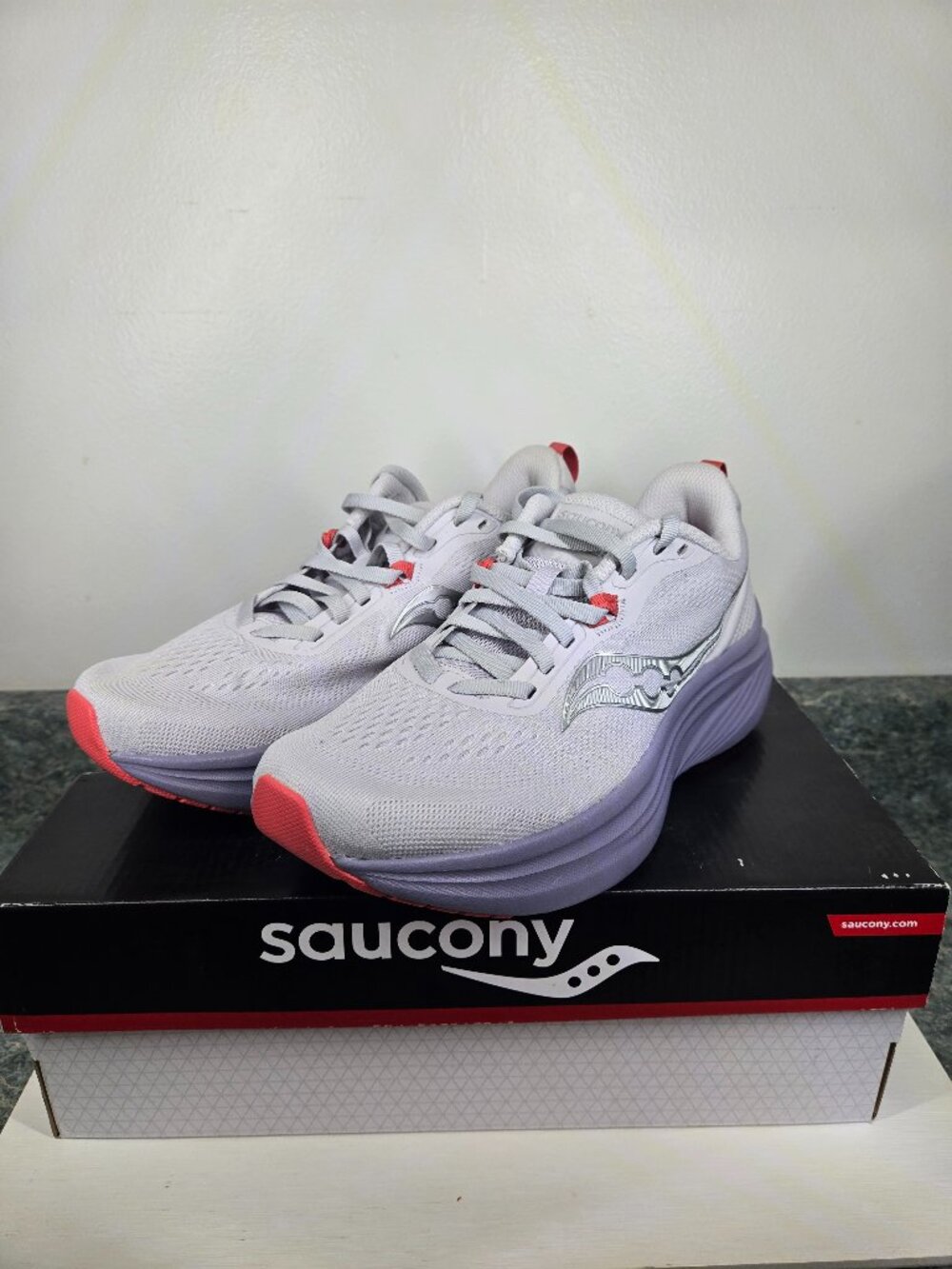 Saucony Lancer Run Wistful Thistle Women's Running Sneakers White Size 6.5